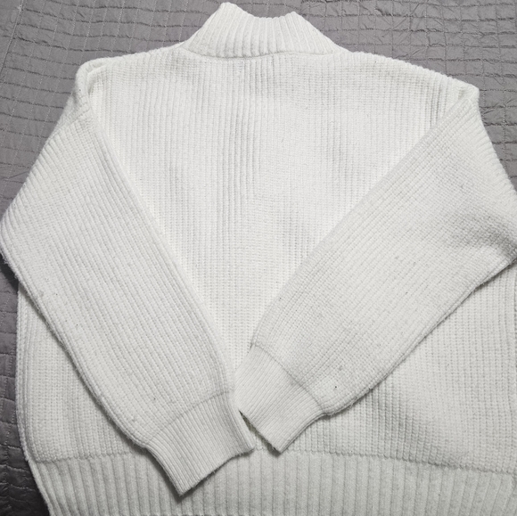 Cable Mockneck - Picture 8 of 10